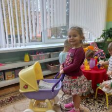 Учим малышей сюжетно-ролевой игре