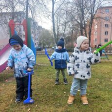 Трудятся малыши